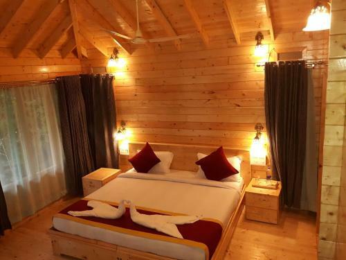 Hotel Bamboo Creek Resort