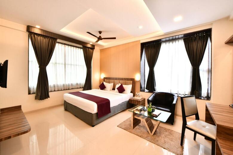 Hotel Vits Sagar Plaza, Pune Chakan