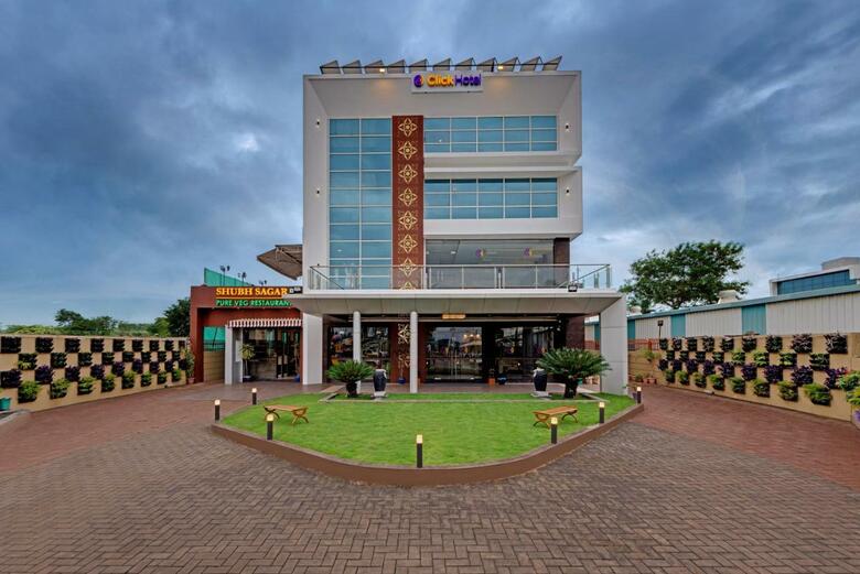 Hotel Vits Sagar Plaza, Pune Chakan