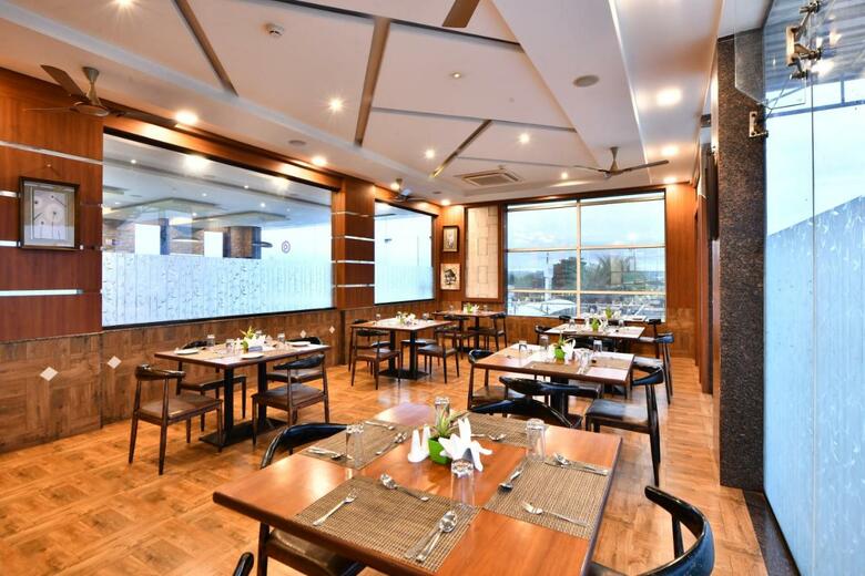 Hotel Vits Sagar Plaza, Pune Chakan