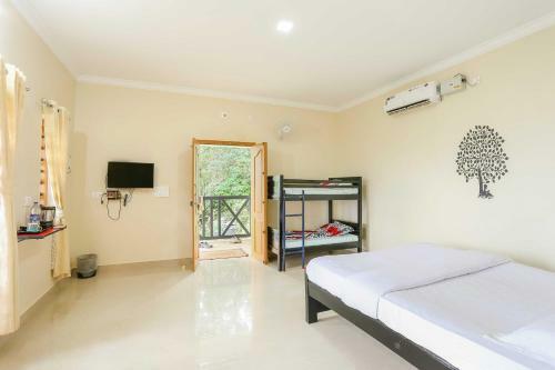 Hotel Woodrose Resort