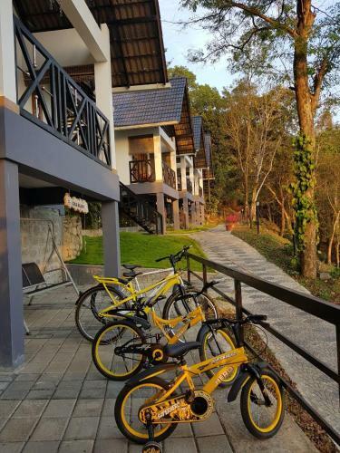Hotel Woodrose Resort
