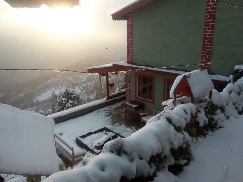 Panchachuli House