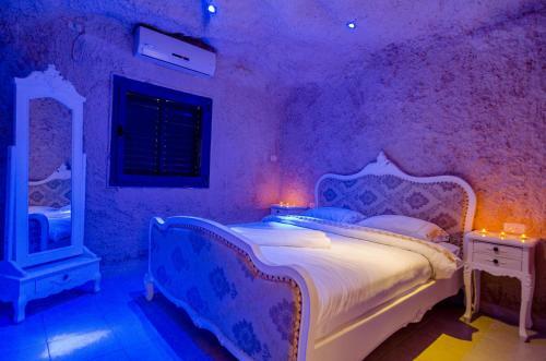 Lodge Magic Cave Cliff