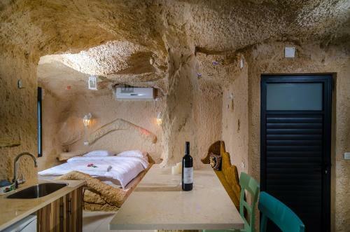 Lodge Magic Cave Cliff