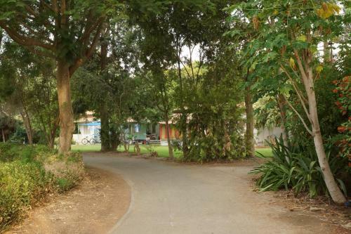 Lodge Eretz Zeelim