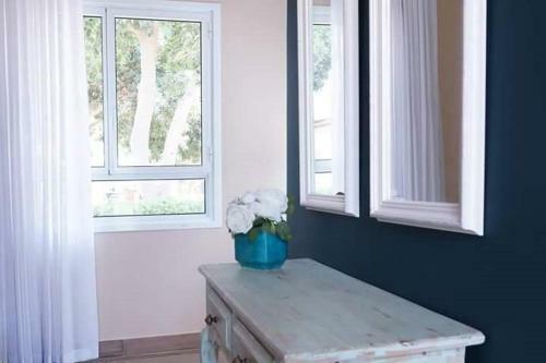 Lodge Eretz Zeelim