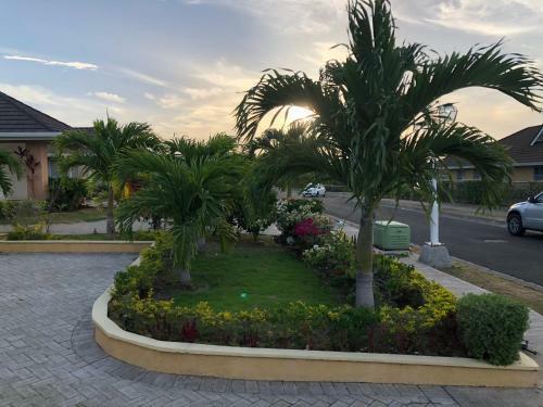 Seashell Villa Ocean View