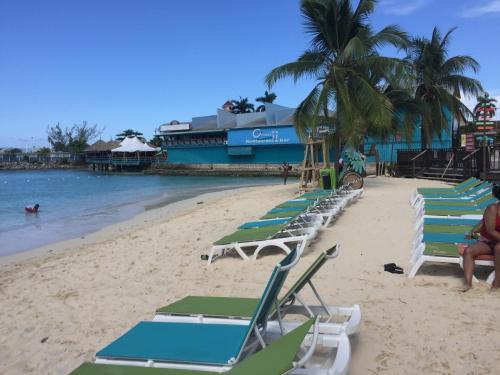 1st Class Sea Edge Villa 2