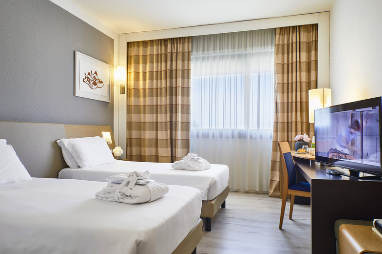 Living Place Hotel