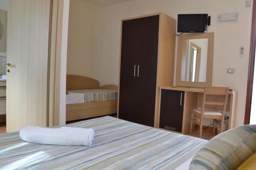 Hostal Affittacamere Torre Lapillo