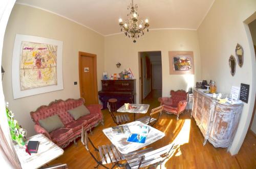 Hostal La Corte Room & Breakfast