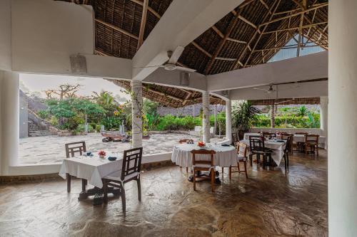 Malaika Beach Villas