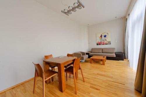 Boutique Hotel Smil?i? Vilos