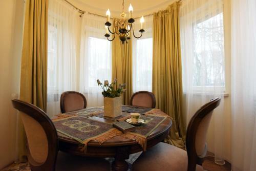 Hostal Kubu Guest House