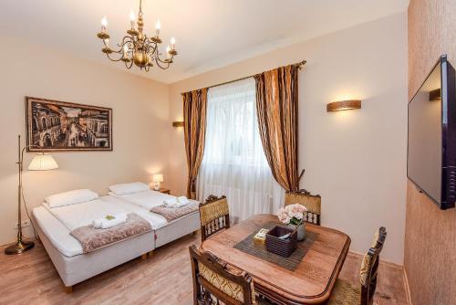 Hostal Kubu Guest House