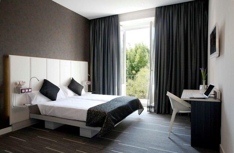 Hotel Petit Palace Santa Barbara