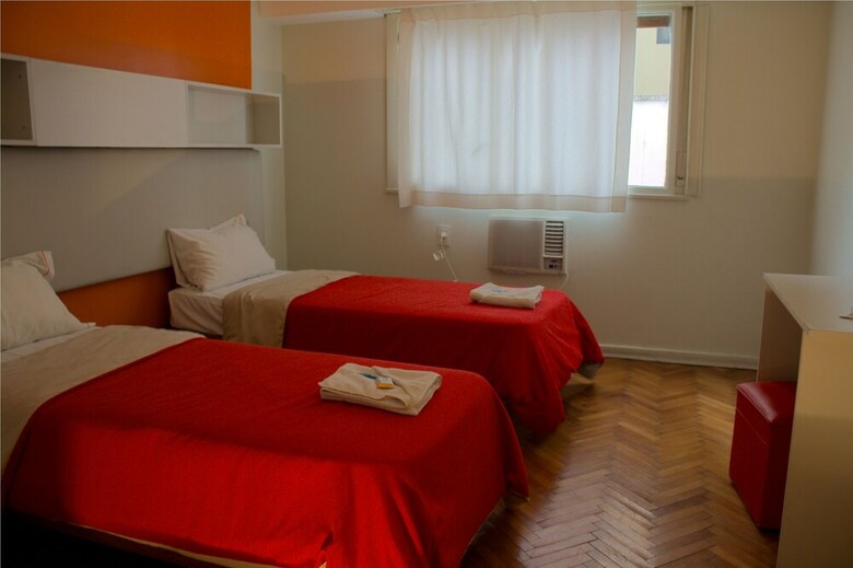 Hostal Florida Suites