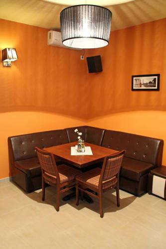Hostal Guesthouse Evro Set