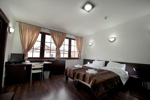 Hotel Theatre