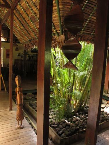 Hotel Les Bungalows D'ambonara