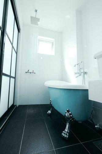 White Loft Hotel