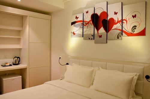 Pine Garden Hotel