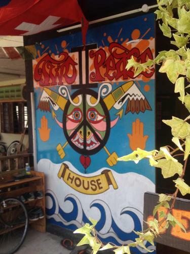 Hostal Two Peace House