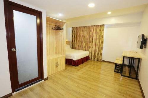 City Garden Hotel