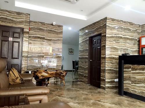 Fan Holiday Hotel