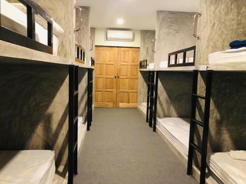 Hostal Cookoobird Home