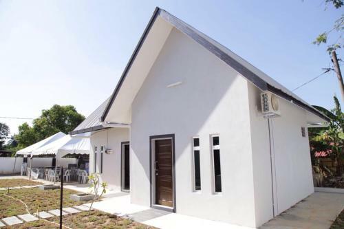 Belukar Lodges Private Homestay