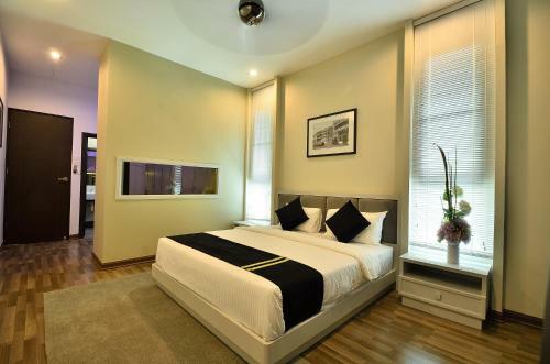 Iris Luxury Service Villa