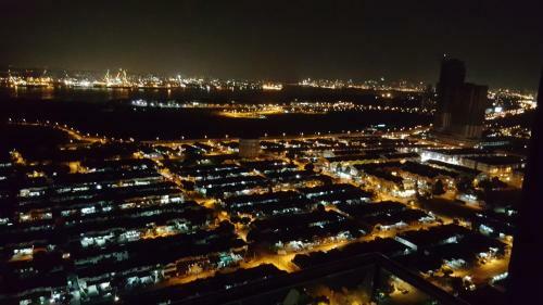 D'calton Seaview Apartment