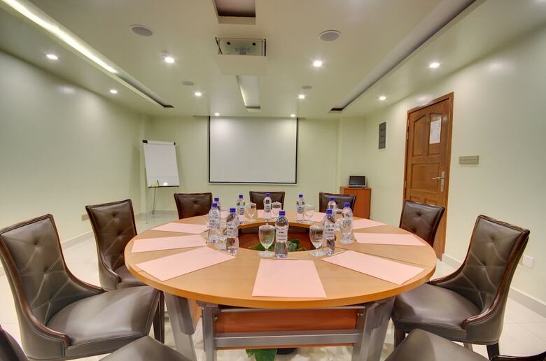 Hostal Unima Grand