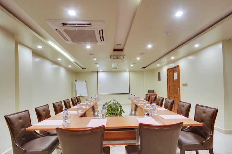 Hostal Unima Grand