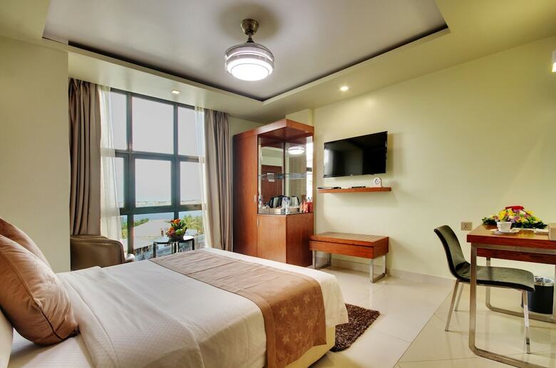 Hostal Unima Grand