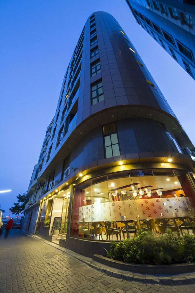 Hostal Unima Grand