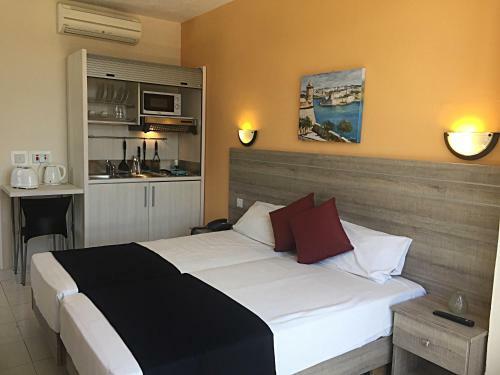 Aparthotel Dean Hamlet Hotel