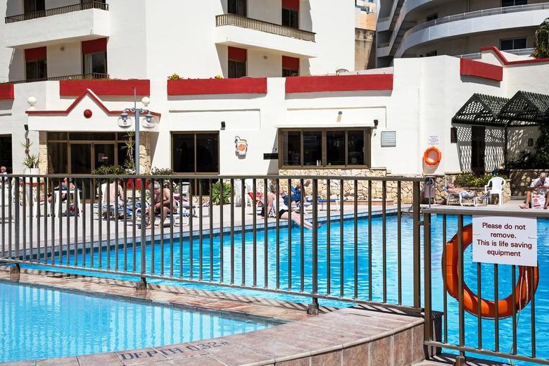 Aparthotel The San Anton Hotel