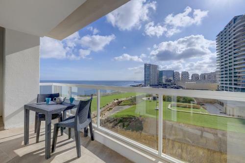 Apartment With Stunning Seaviews