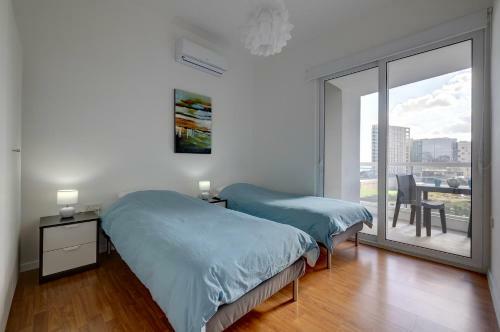 Apartment With Stunning Seaviews