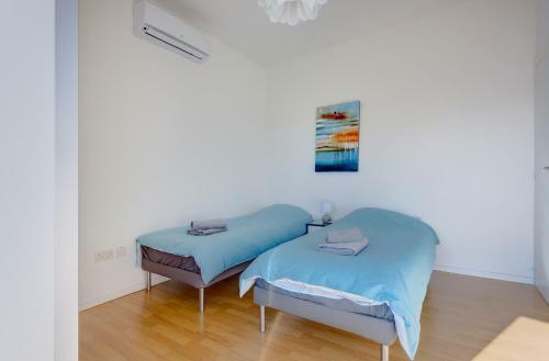 Apartment With Stunning Seaviews
