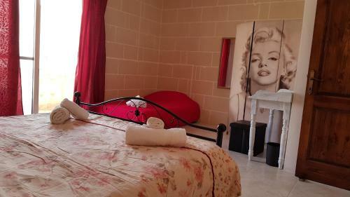 Palm Court Apartment