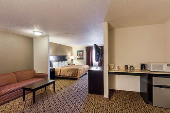 Hotel Comfort Suites Airport