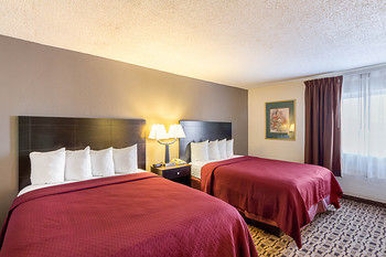 Hotel Comfort Suites Airport