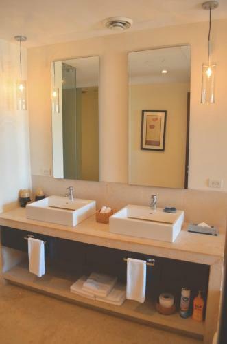Apartamento Los Veneros Beachfront Luxury Residences