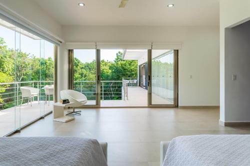 Casa Ave, Luxury & Resort Living