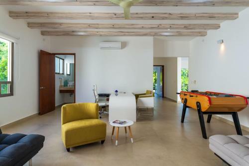 Casa Ave, Luxury & Resort Living