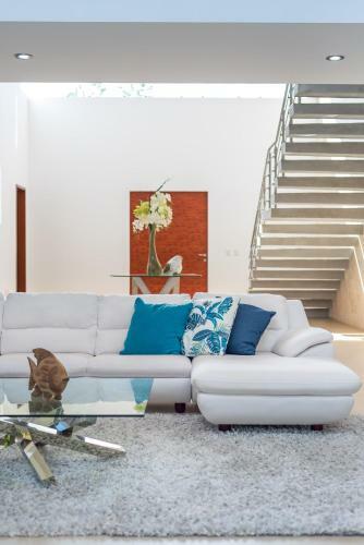 Casa Ave, Luxury & Resort Living